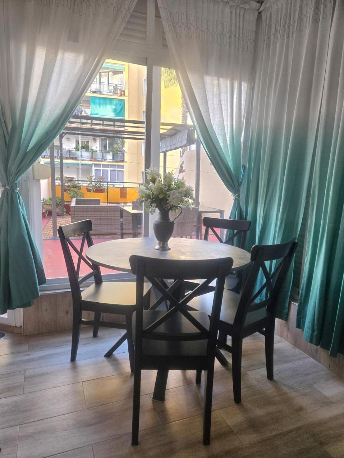 City Central Apartment With Large Patio By Namaste Elite Torremolinos Luaran gambar
